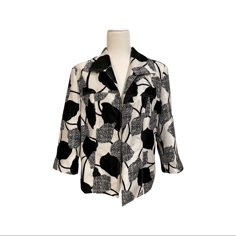 TanJay 14 petite polyester fully lined jacket.